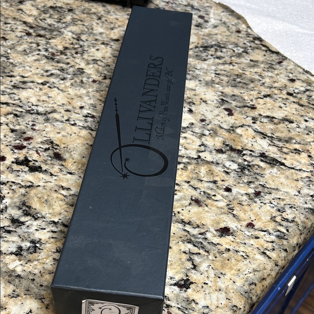 Universal Studios Ollivanders Birch Wand (Interactive) - Picture 6 of 7
